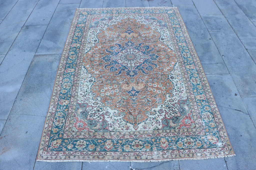 Vintage Turkish Accent Area rug 4.2 x 6.4 ft