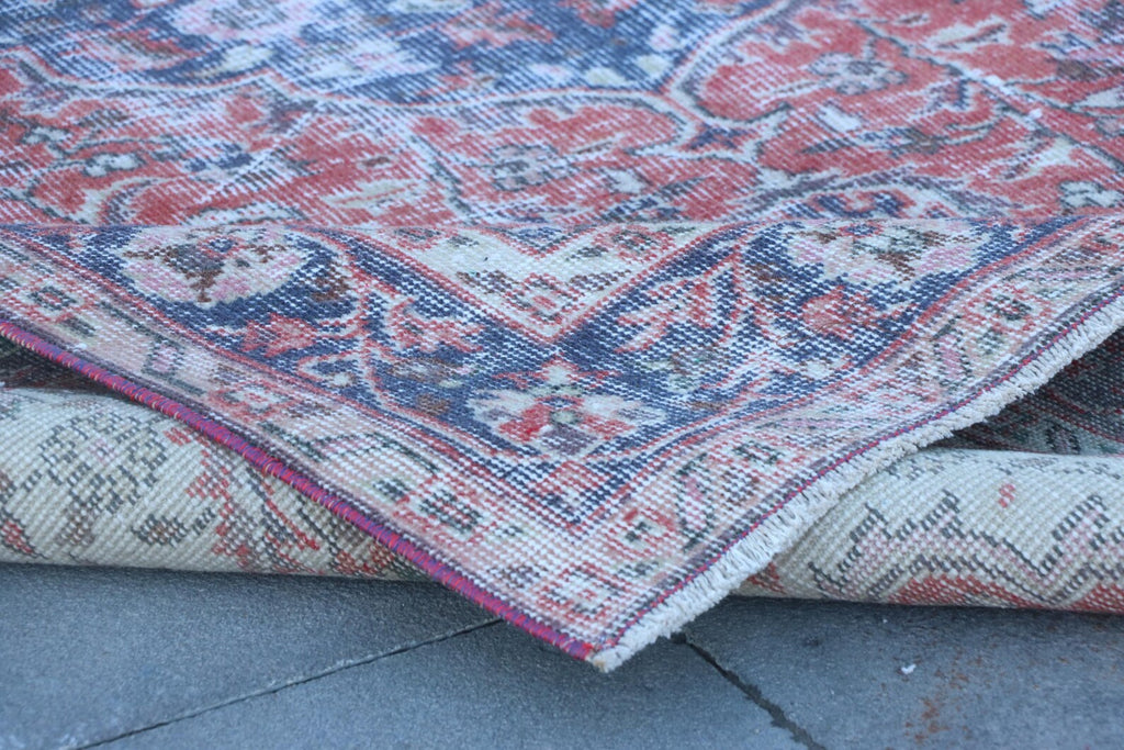 XL Vintage Turkish Accent Area Rug 5.2 x 9 ft