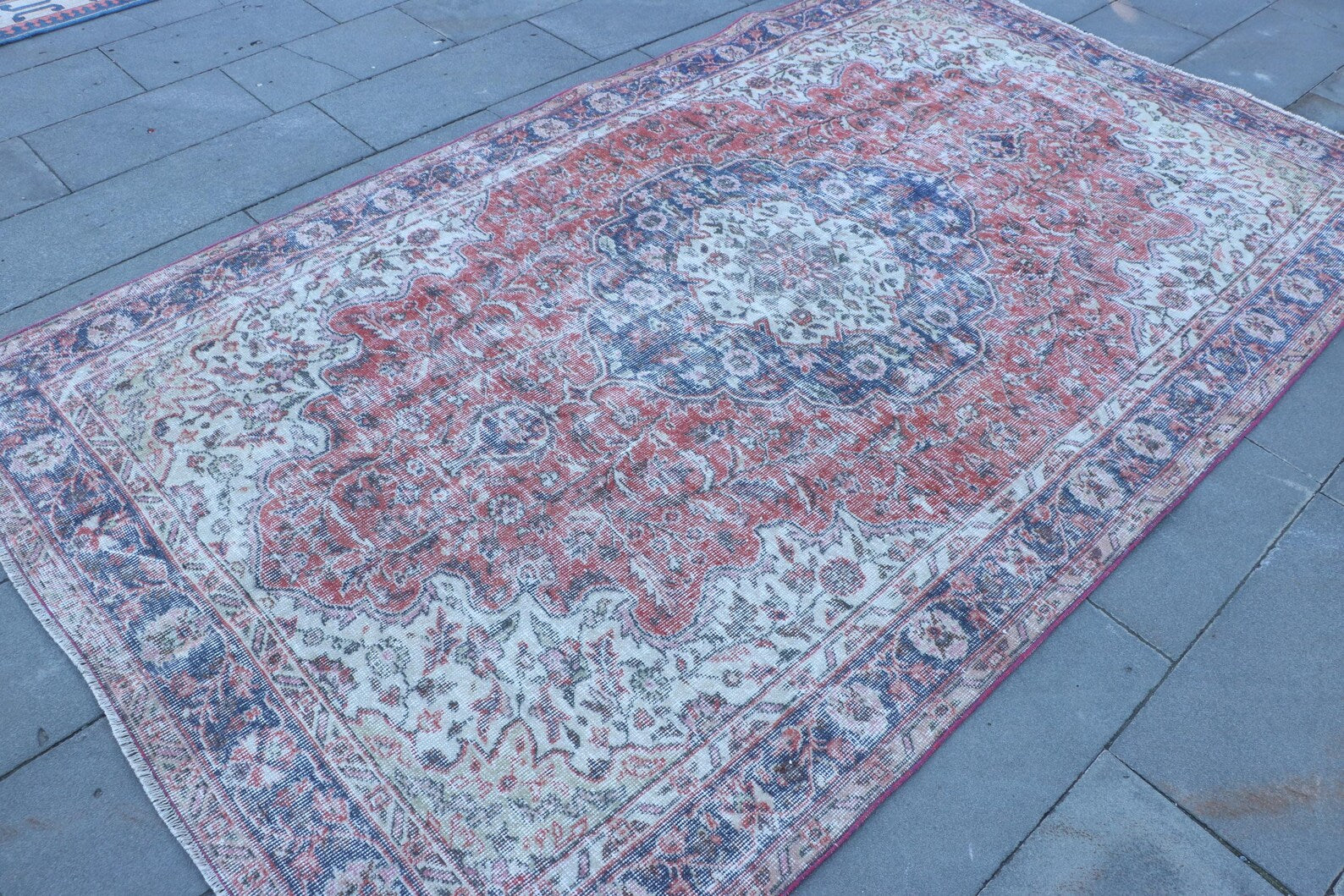 XL Vintage Turkish Accent Area Rug 5.2 x 9 ft