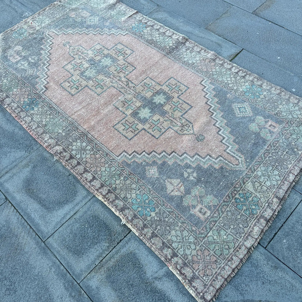 Vintage Turkish Accent Area rug 3.5 x 6.6 ft