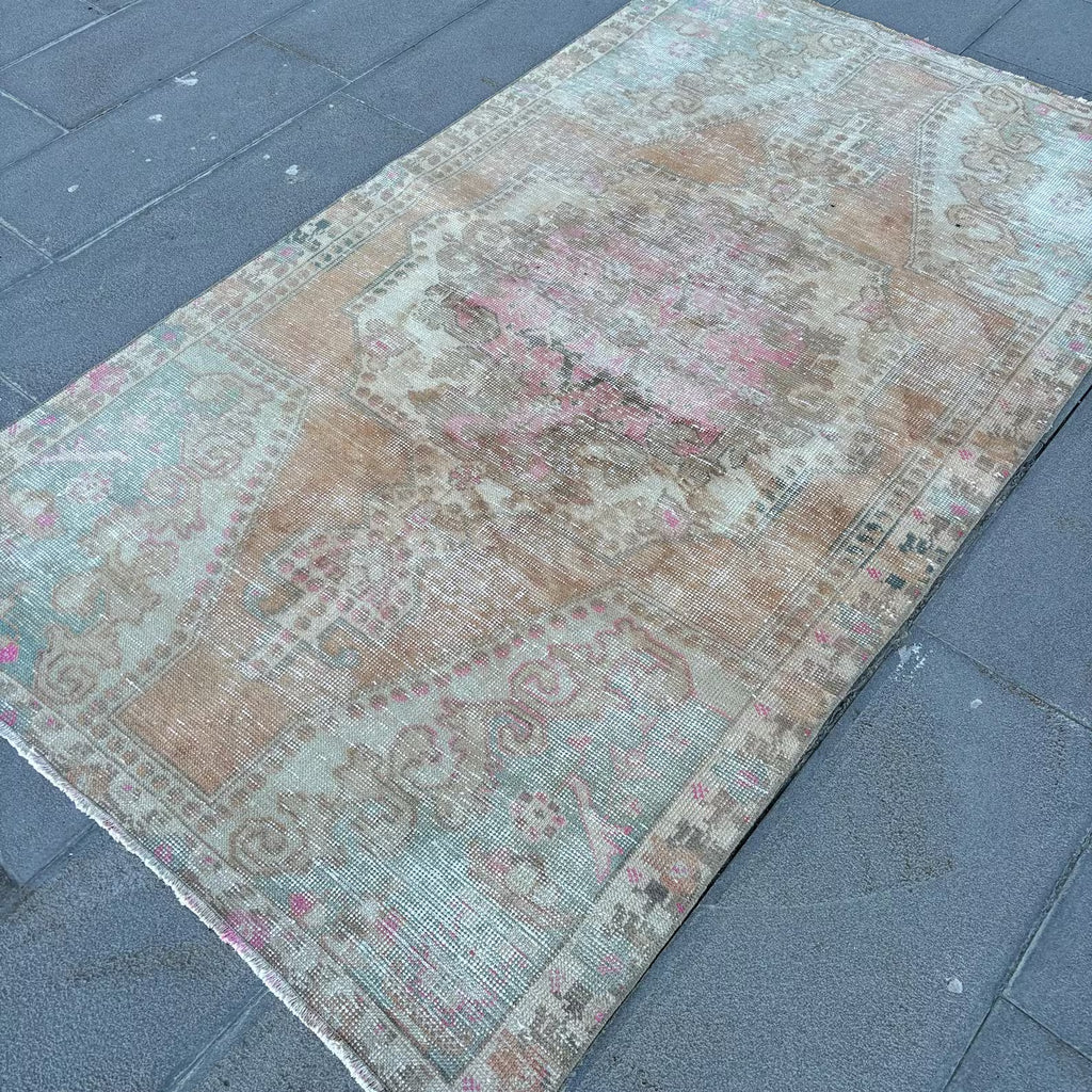 Vintage Turkish Accent Area rug 4.1 x 7 ft