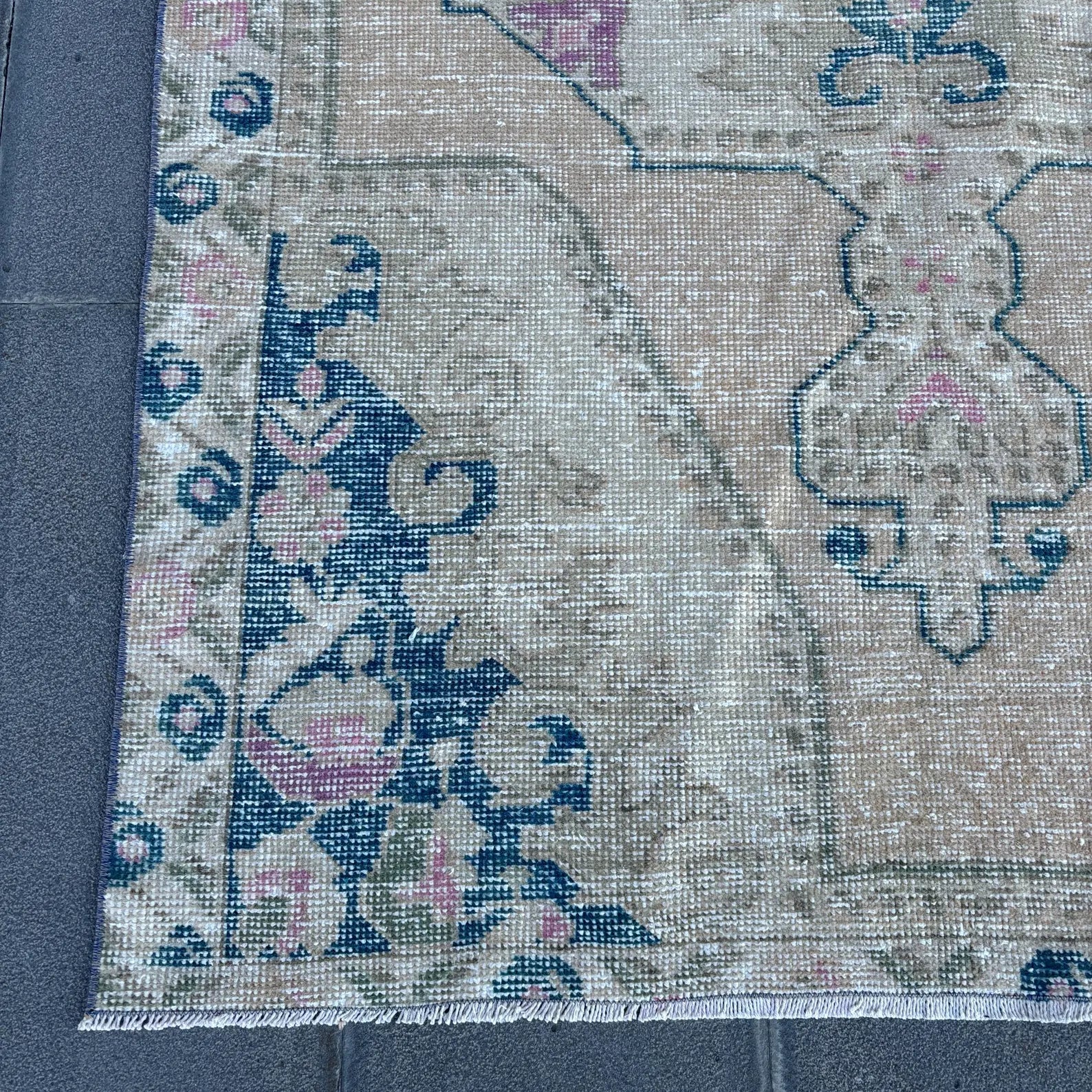 Vintage Turkish Accent Area rug 4.2 x 6.9 ft