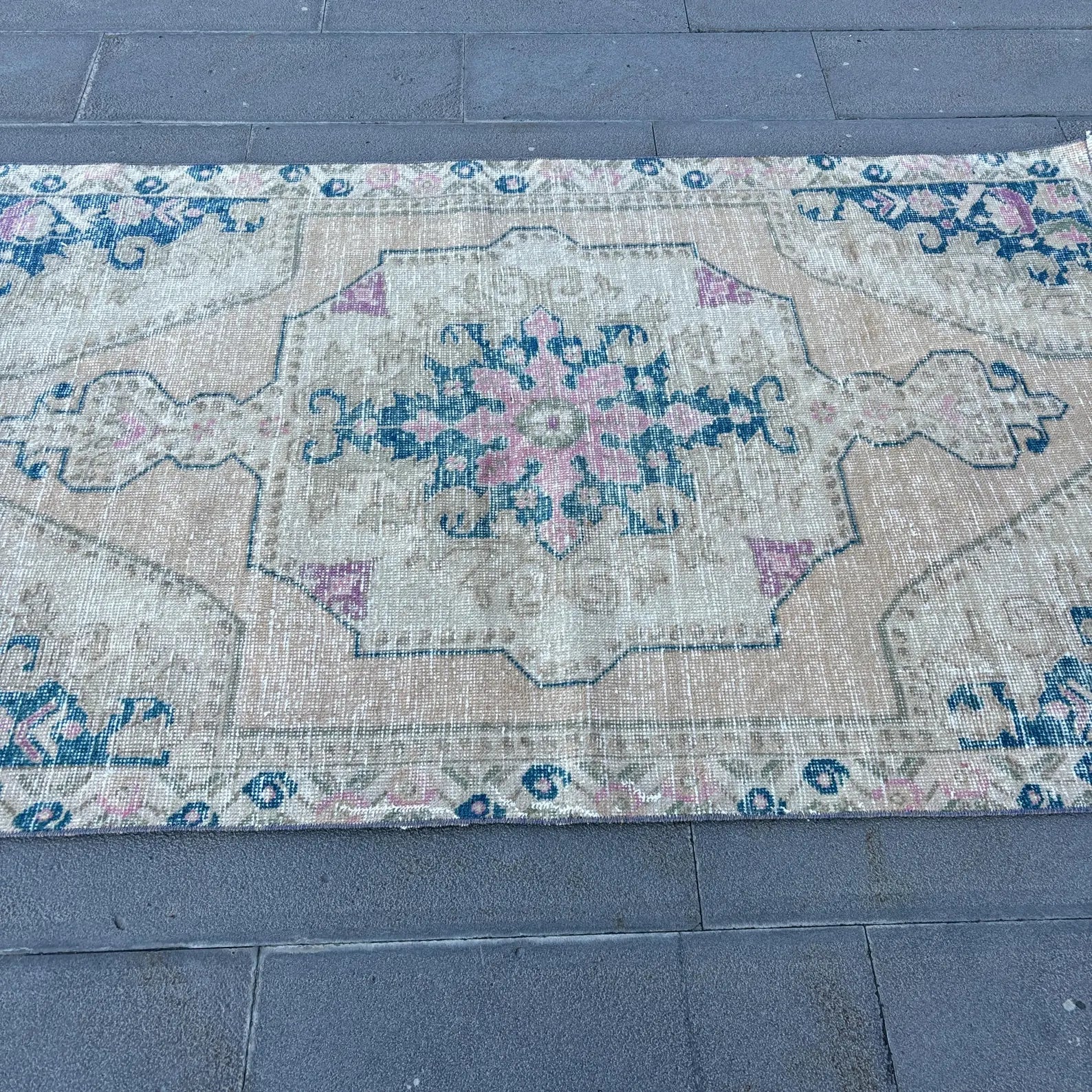 Vintage Turkish Accent Area rug 4.2 x 6.9 ft