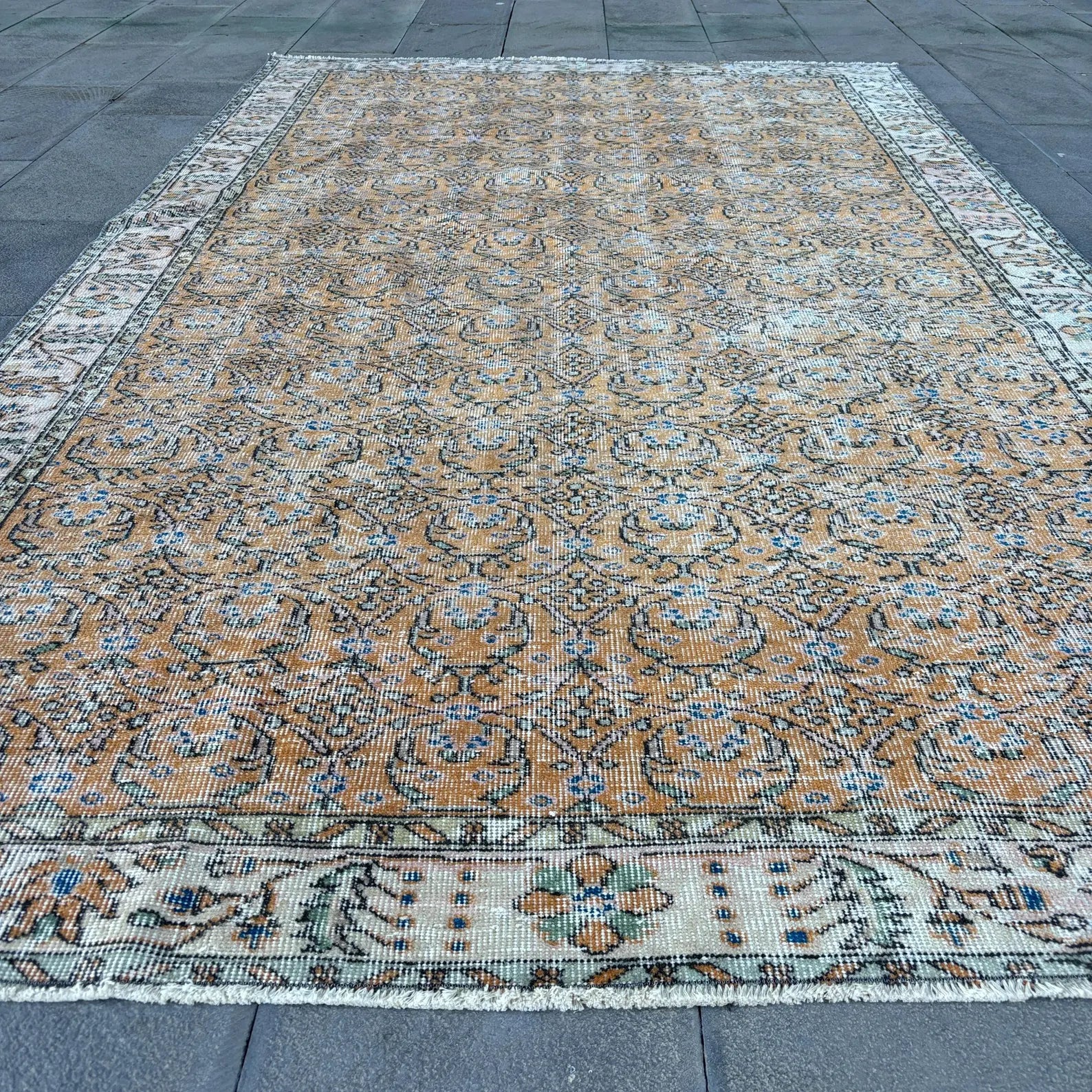 XL Vintage Turkish Accent Area Rug 5.5 x 9.2 ft