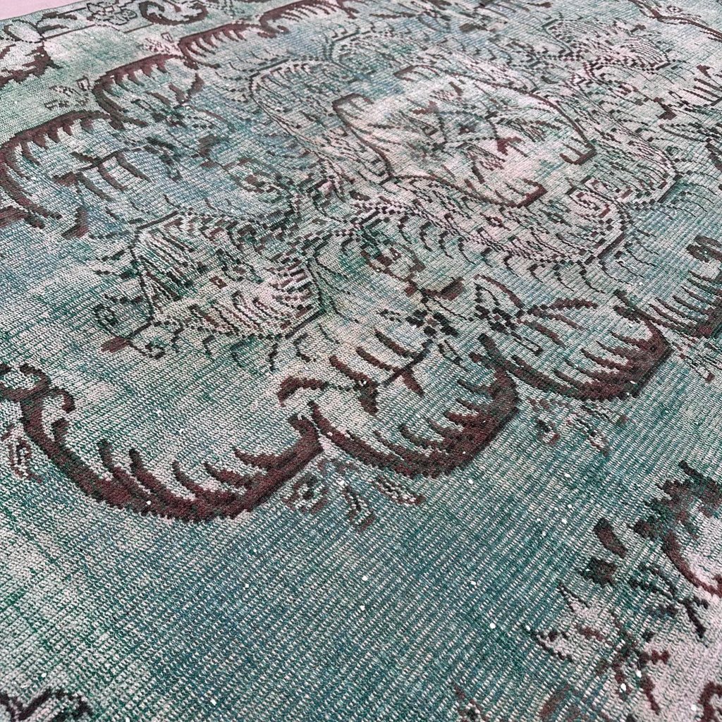 XL Vintage Turkish Accent Area rug 5.5 x 7.8 ft
