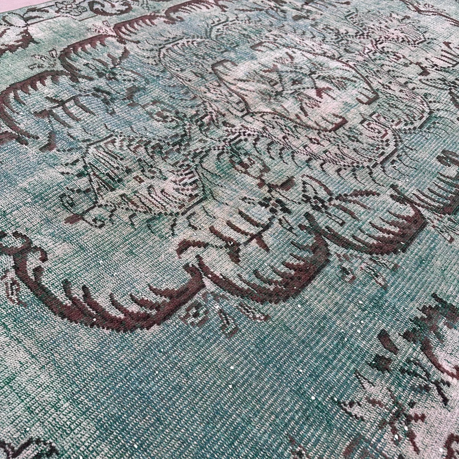 XL Vintage Turkish Accent Area rug 5.5 x 7.8 ft