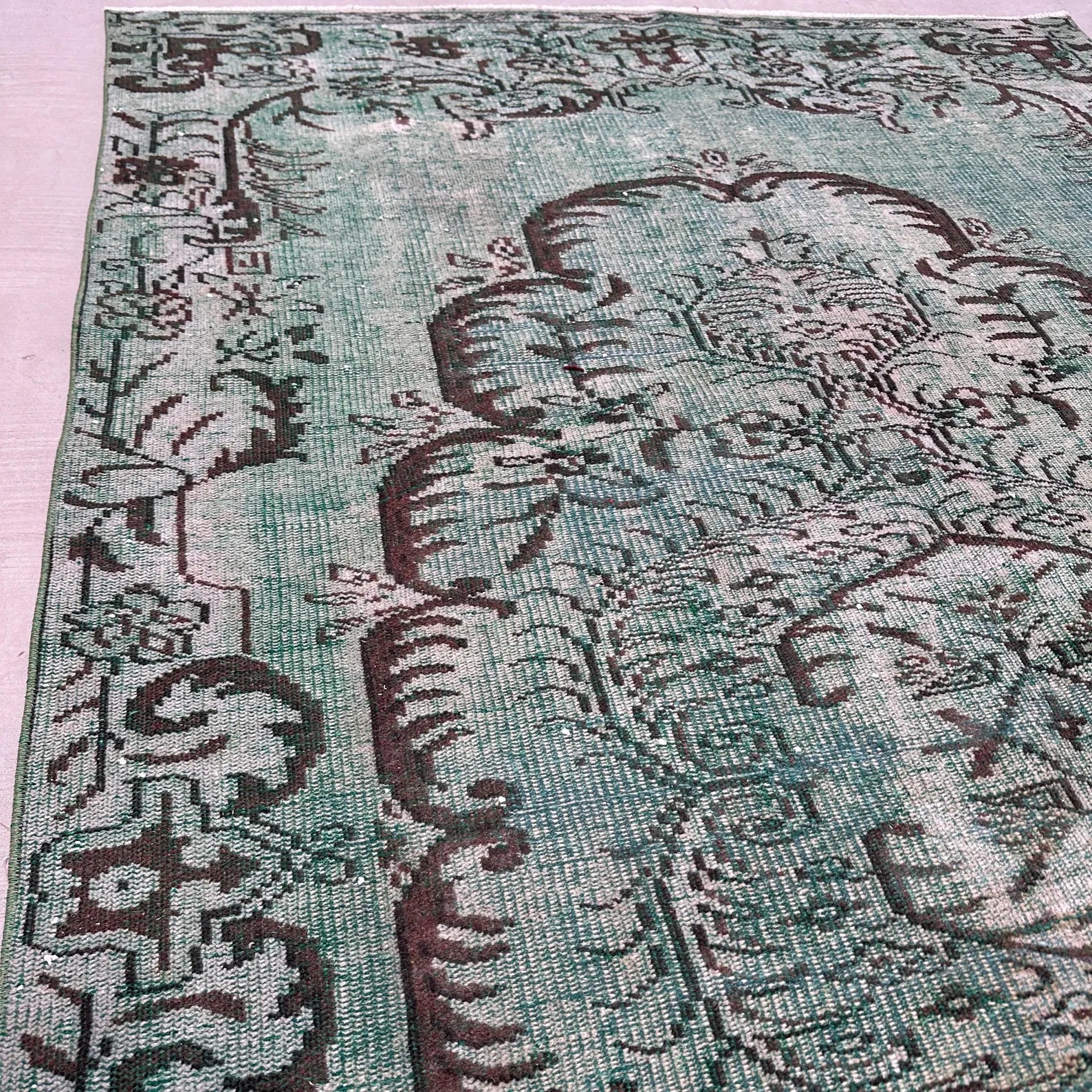XL Vintage Turkish Accent Area rug 5.5 x 7.8 ft