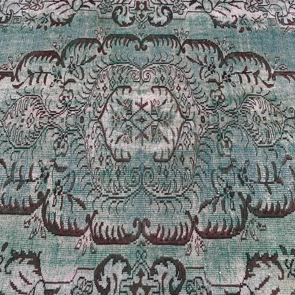 XL Vintage Turkish Accent Area rug 5.5 x 7.8 ft