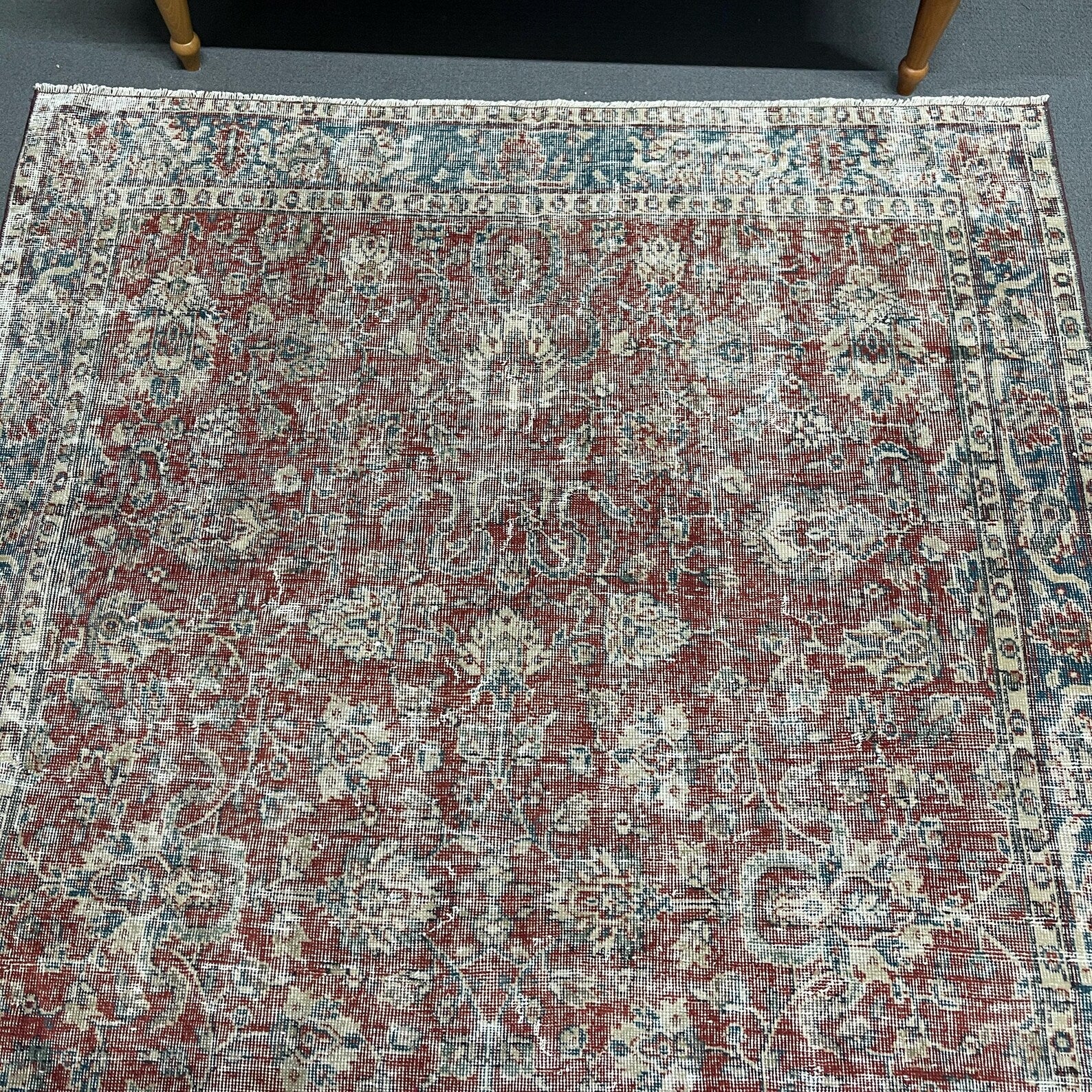 XL Vintage Turkish Accent Area rug 5.3 x 8.3 ft