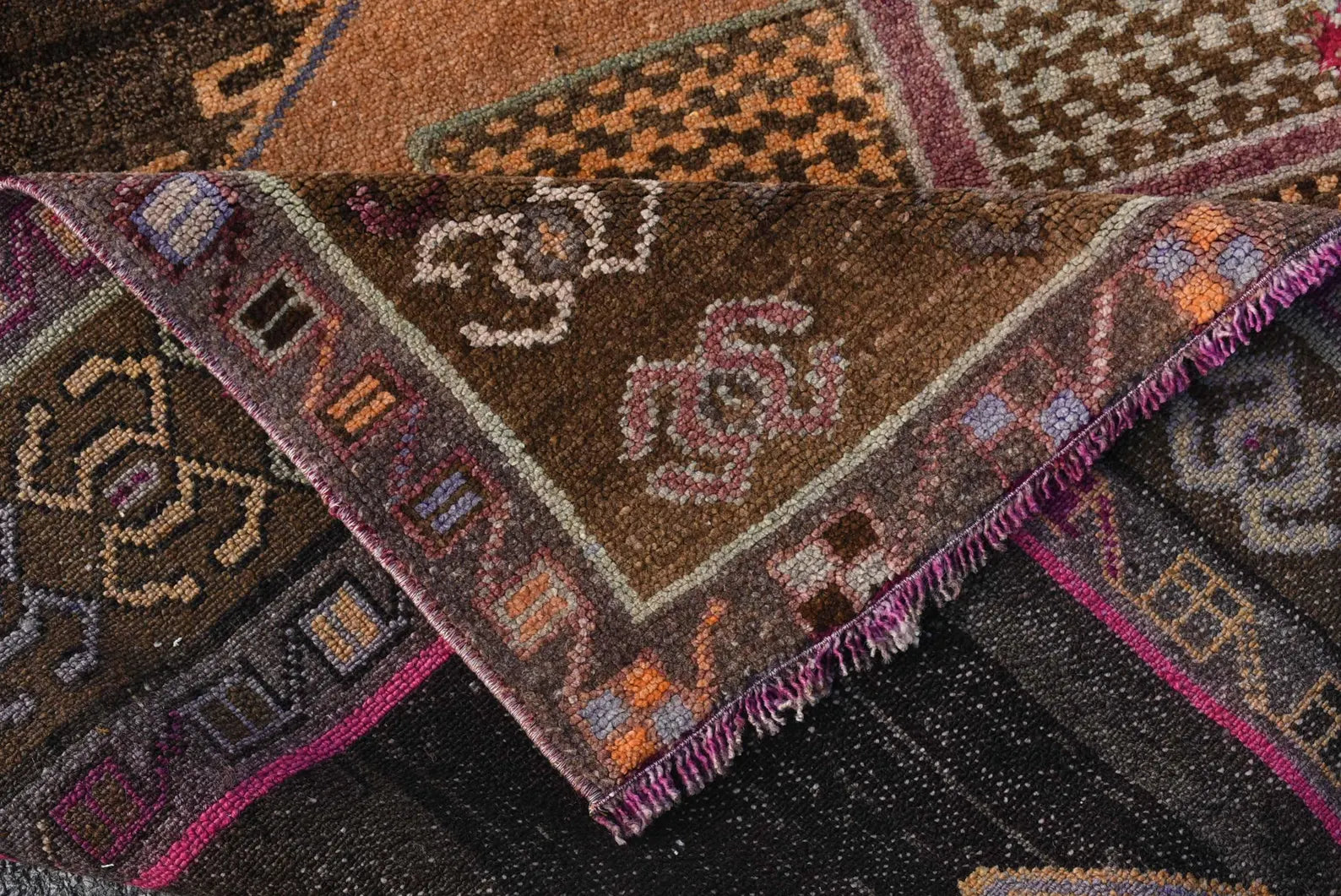 XL Vintage Turkish Accent Area rug 5.7 x 13 ft