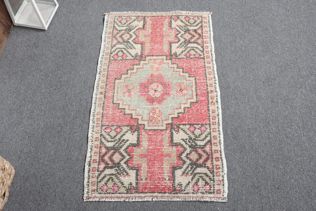 Vintage Turkish Mini Rug 1.7 x 2.9 ft