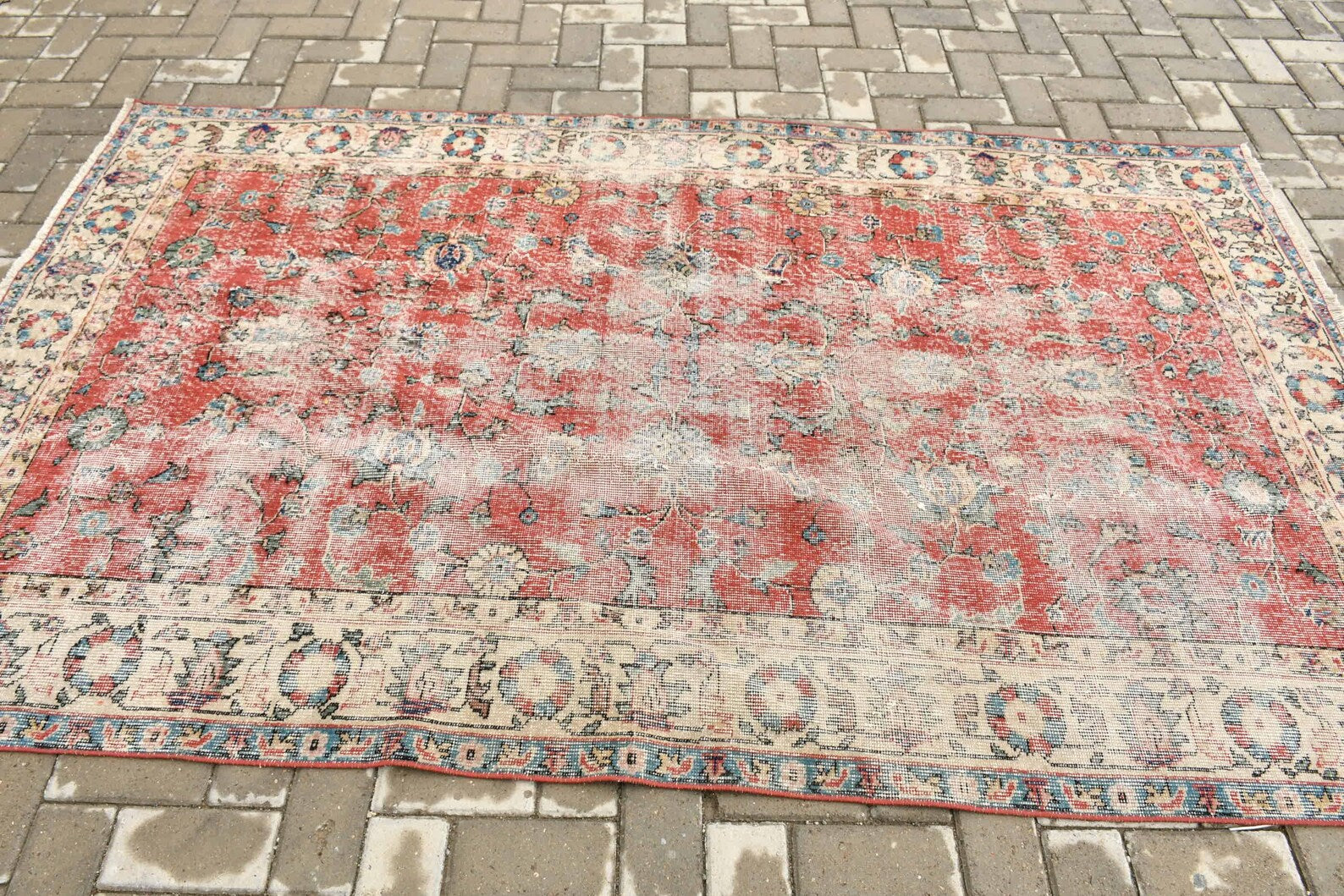 Vintage Turkish Accent Area rug 4.8 x 7.8 ft