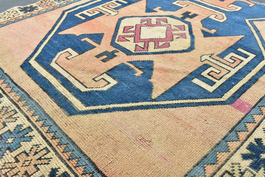 Vintage Turkish Accent Area rug 4.1 x 4.4 ft