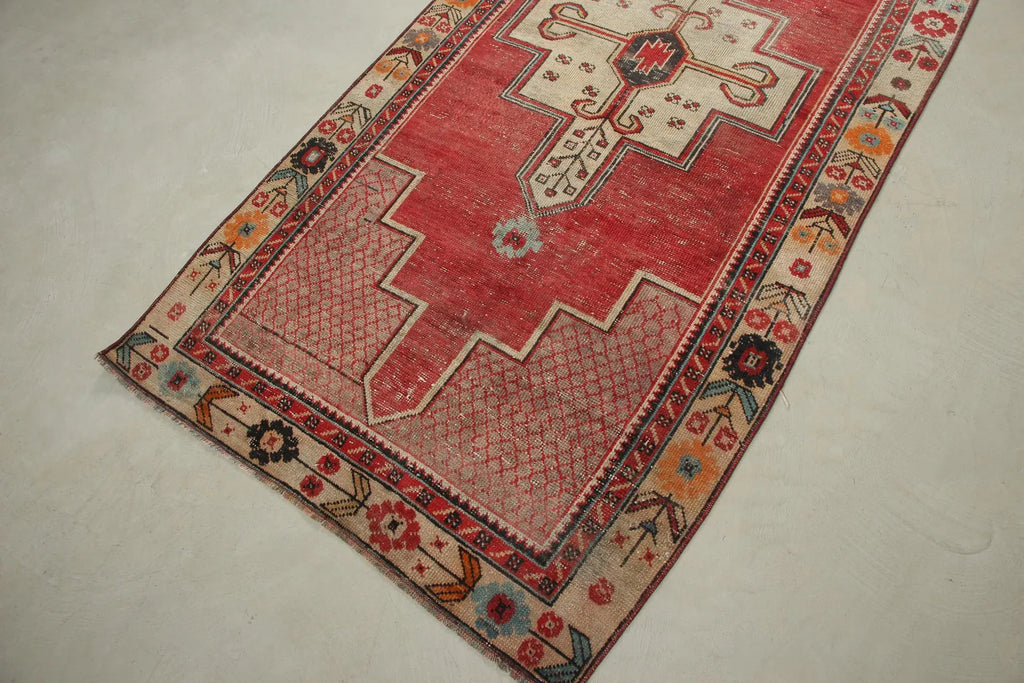 Vintage Turkish Accent Area rug 3.4 x 6.4 ft