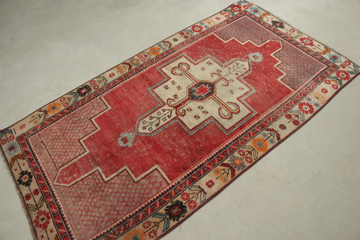 Vintage Turkish Accent Area rug 3.4 x 6.4 ft