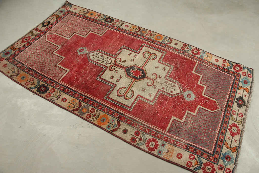 Vintage Turkish Accent Area rug 3.4 x 6.4 ft