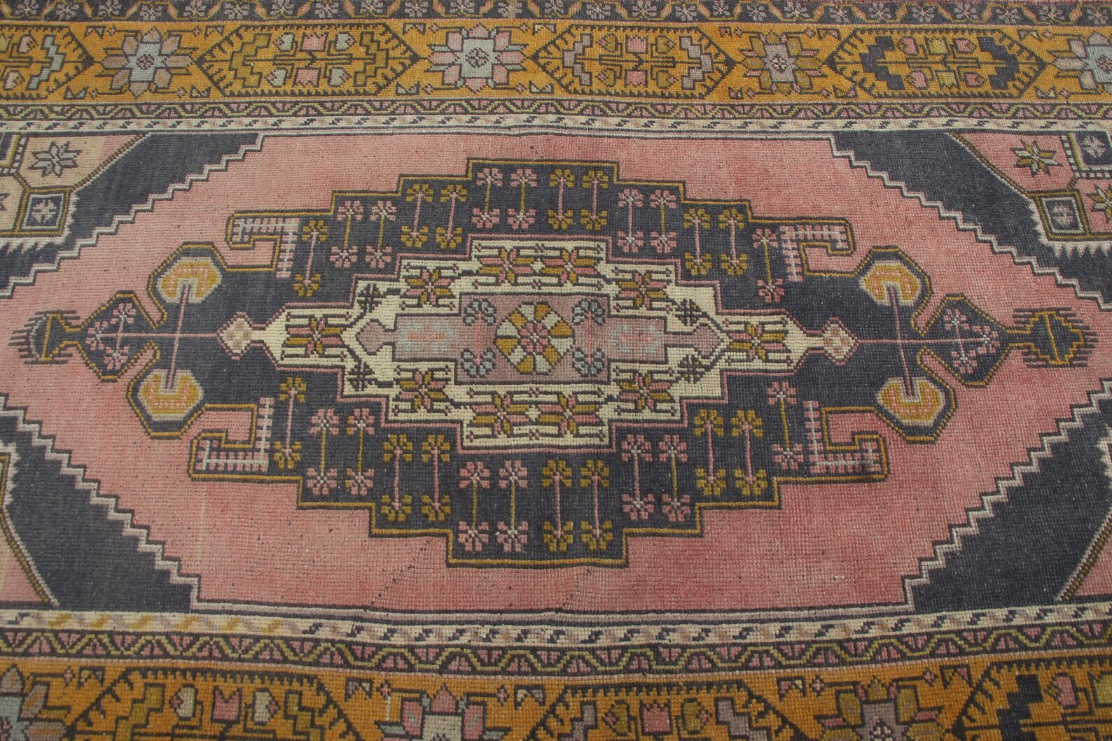 XL Vintage Turkish Accent Area Rug 4.2 x 8.1 ft