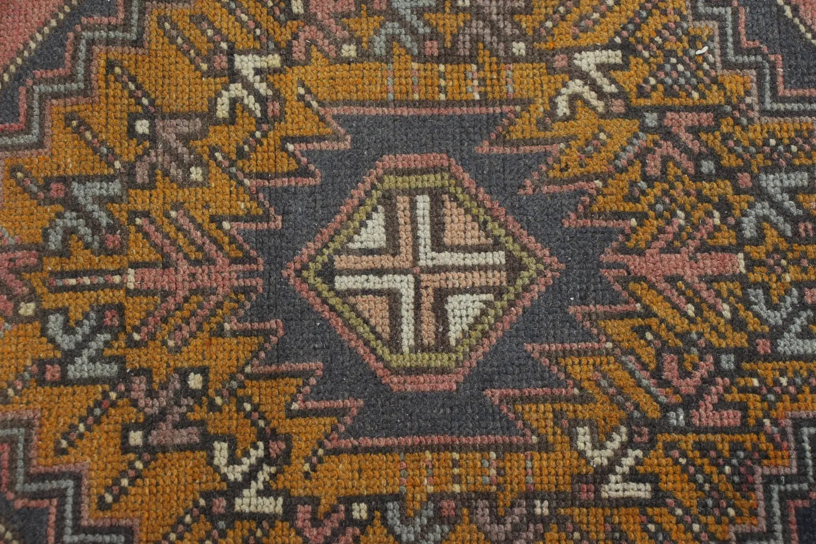 Vintage Turkish Accent Area rug 3.8 x 5.8 ft