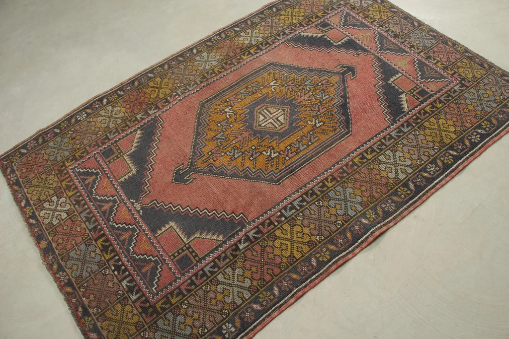 Vintage Turkish Accent Area rug 3.8 x 5.8 ft