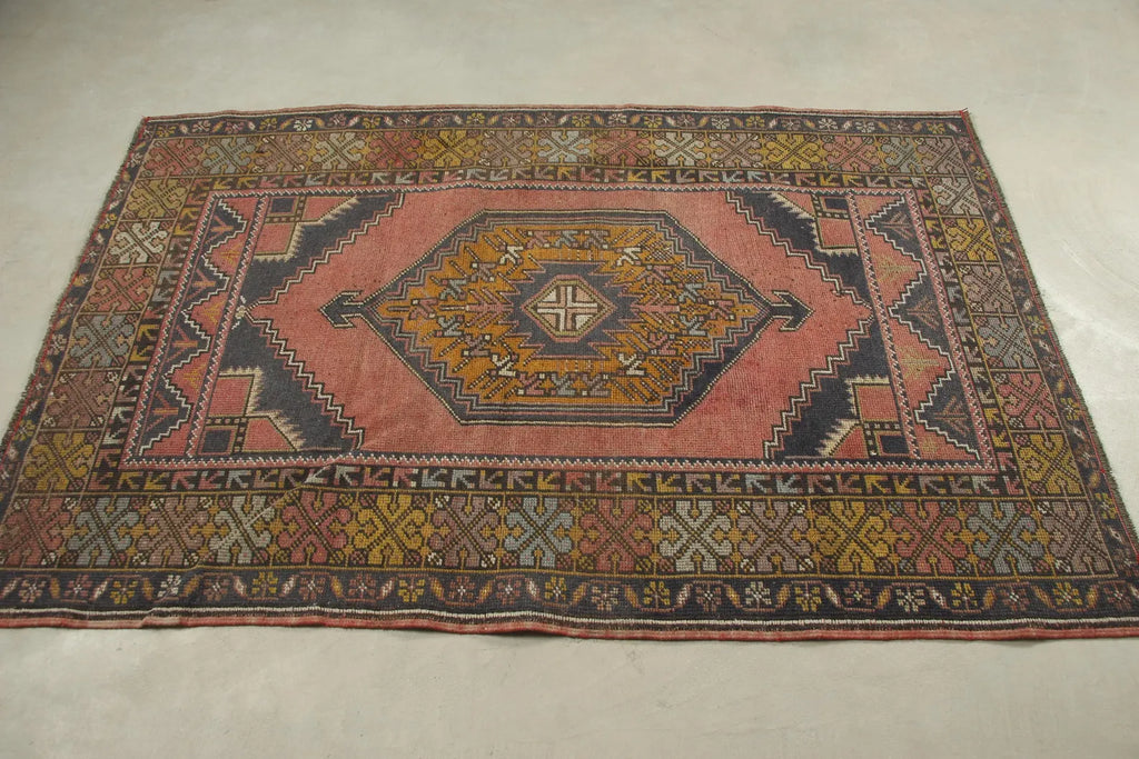 Vintage Turkish Accent Area rug 3.8 x 5.8 ft