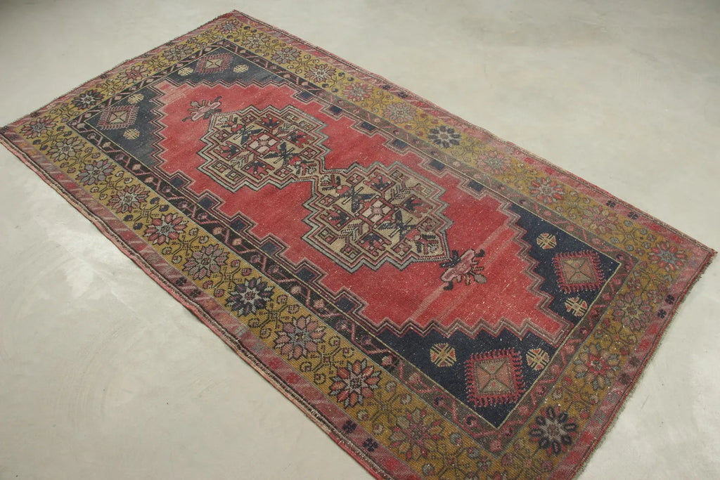 Vintage Turkish Accent Area rug 3.8 x 7.2 ft