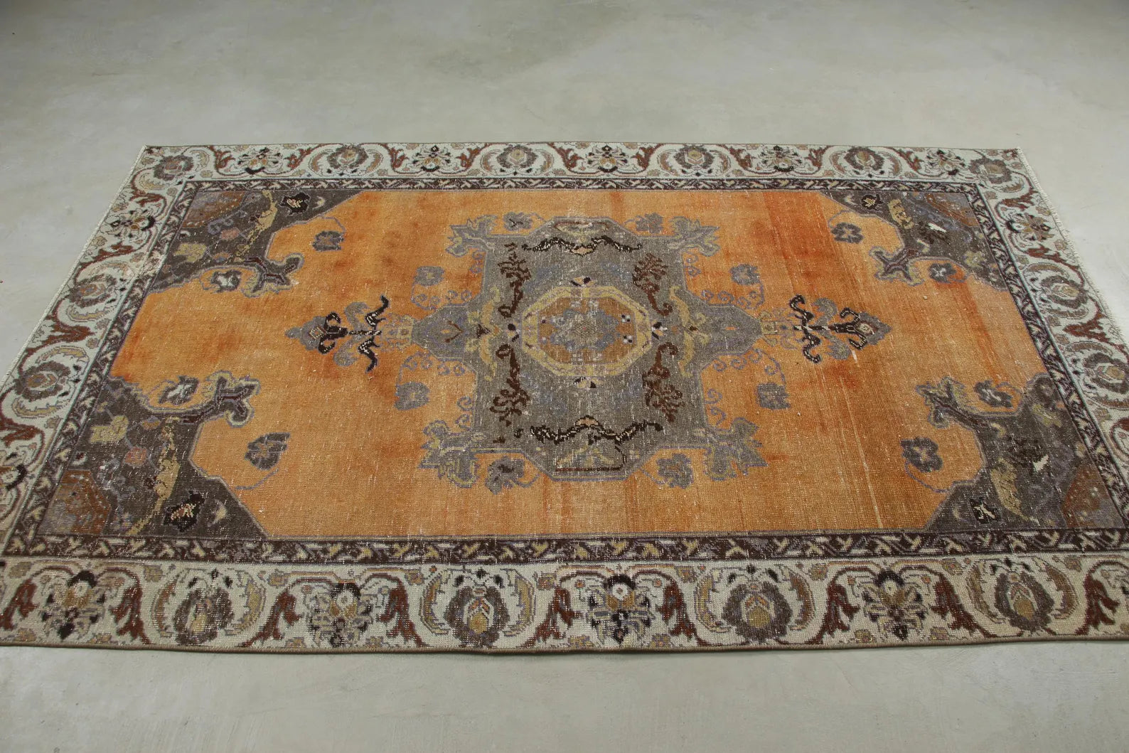 Vintage Turkish Accent Area rug 4.4 x 7.3 ft
