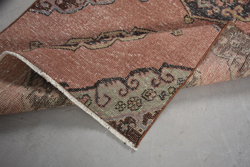 Vintage Turkish Runner Rug 2.8 x 6.9 ft