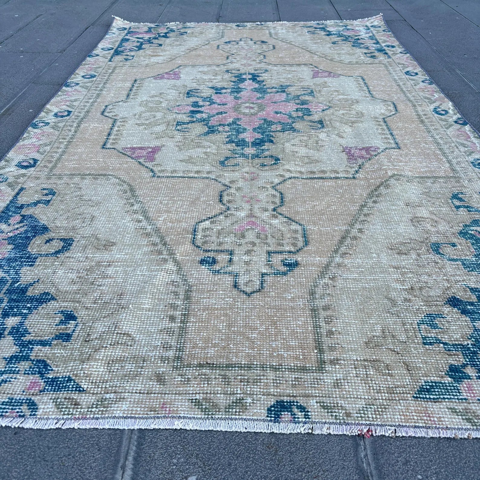 Vintage Turkish Accent Area rug 4.2 x 6.9 ft