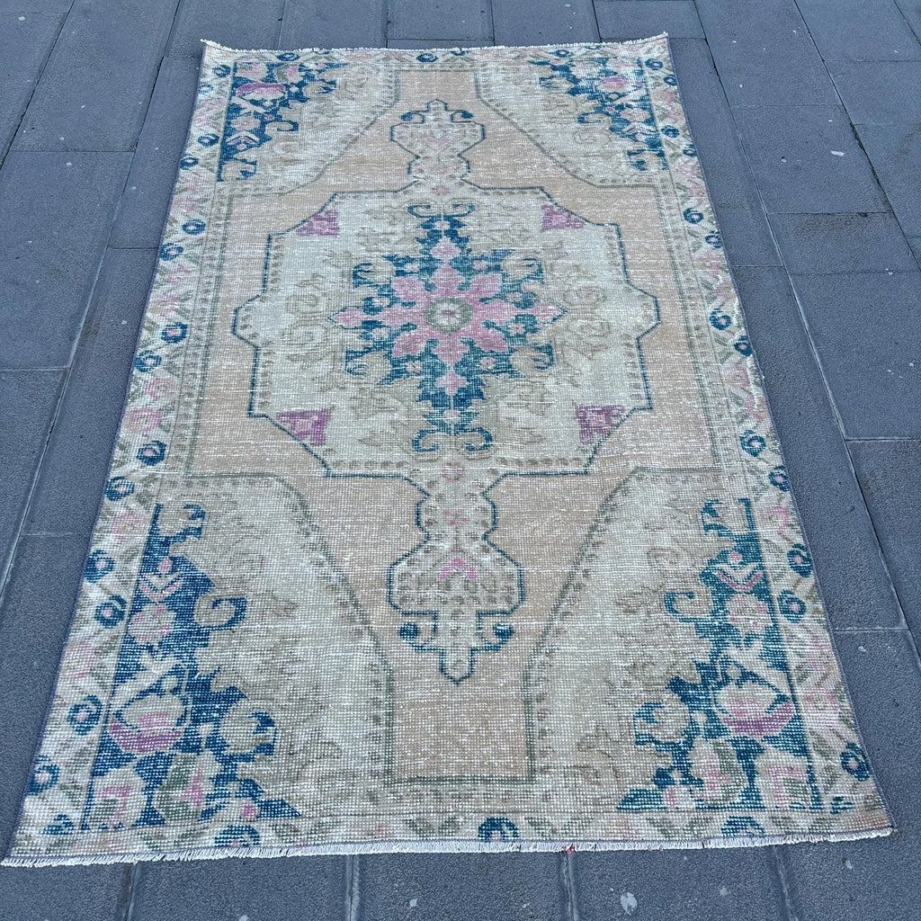 Vintage Turkish Accent Area rug 4.2 x 6.9 ft