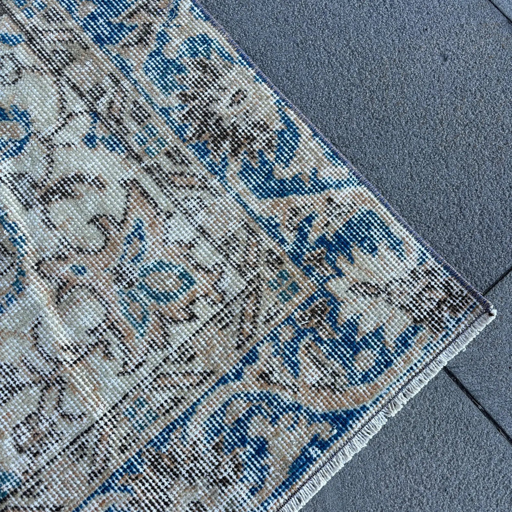 Vintage Turkish Accent Area rug 3.4 x 6.7 ft