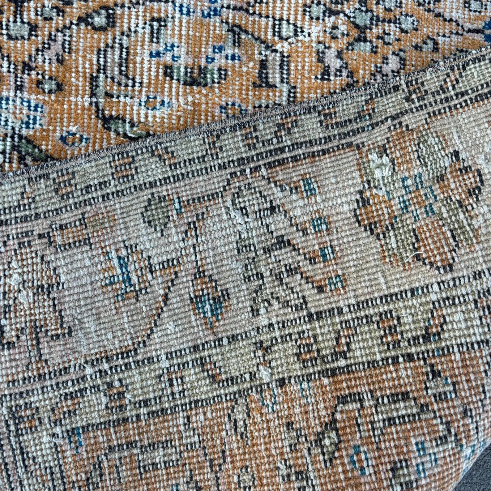 XL Vintage Turkish Accent Area Rug 5.5 x 9.2 ft