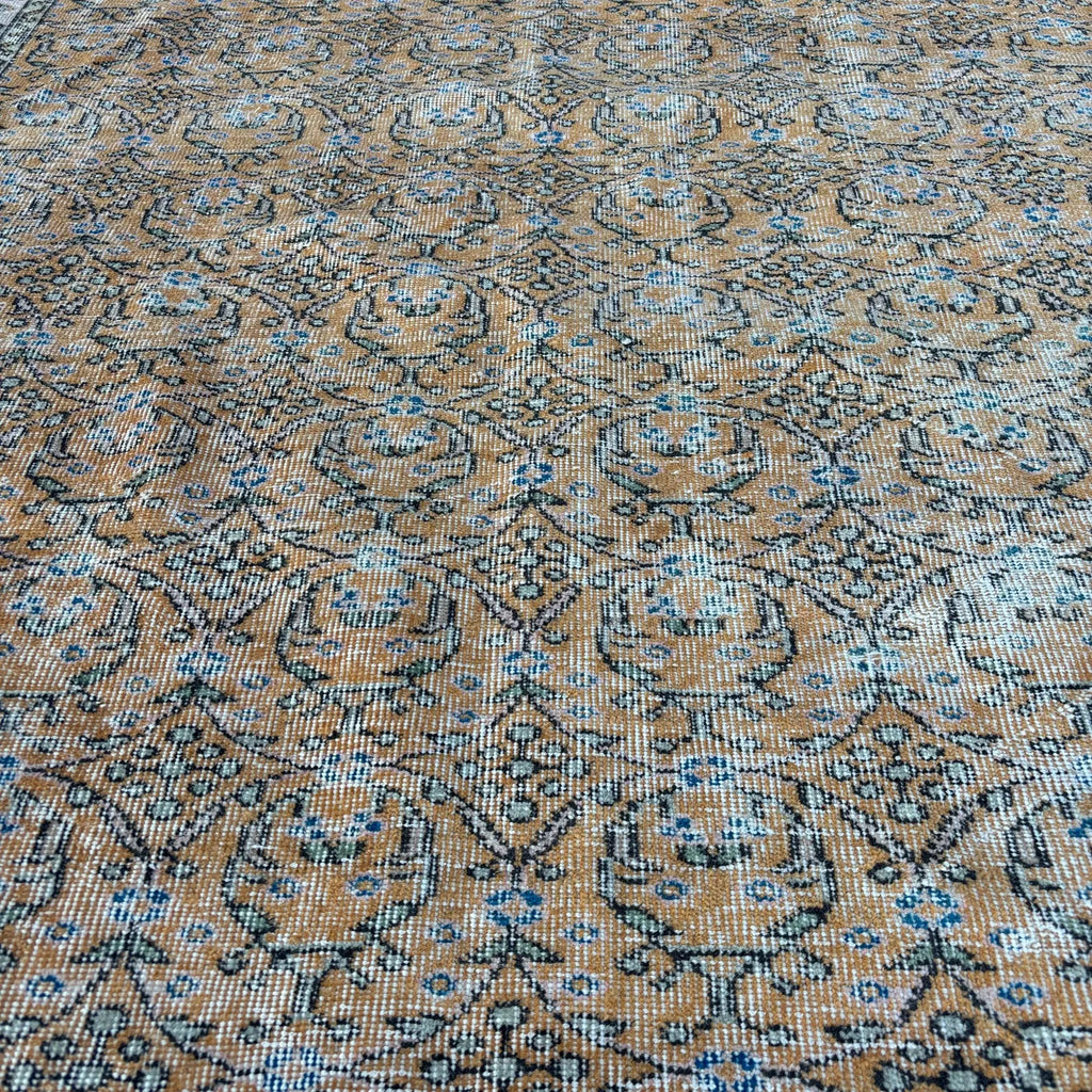 XL Vintage Turkish Accent Area Rug 5.5 x 9.2 ft