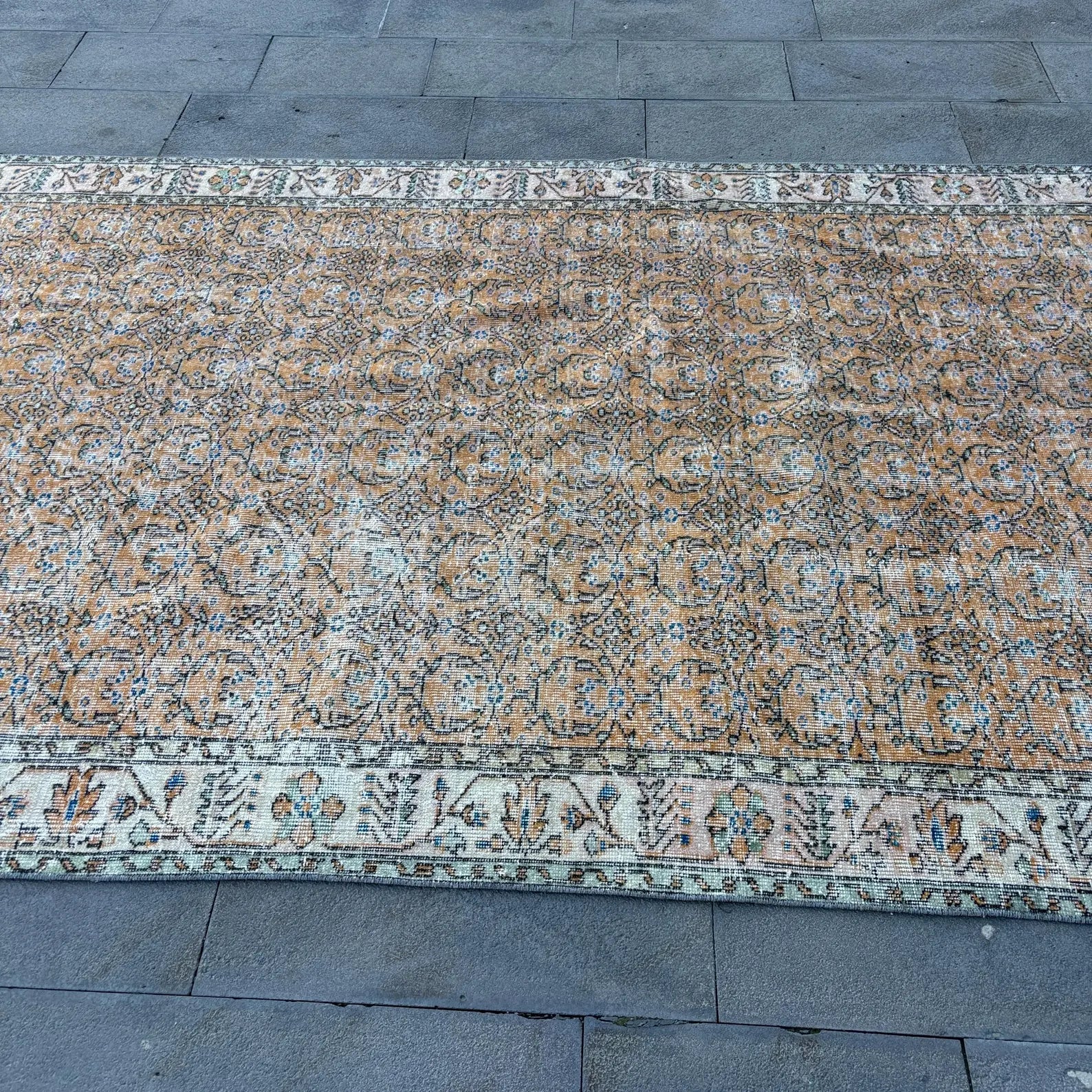 XL Vintage Turkish Accent Area Rug 5.5 x 9.2 ft