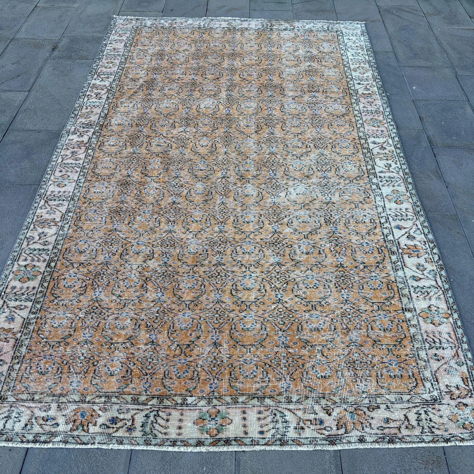 XL Vintage Turkish Accent Area Rug 5.5 x 9.2 ft