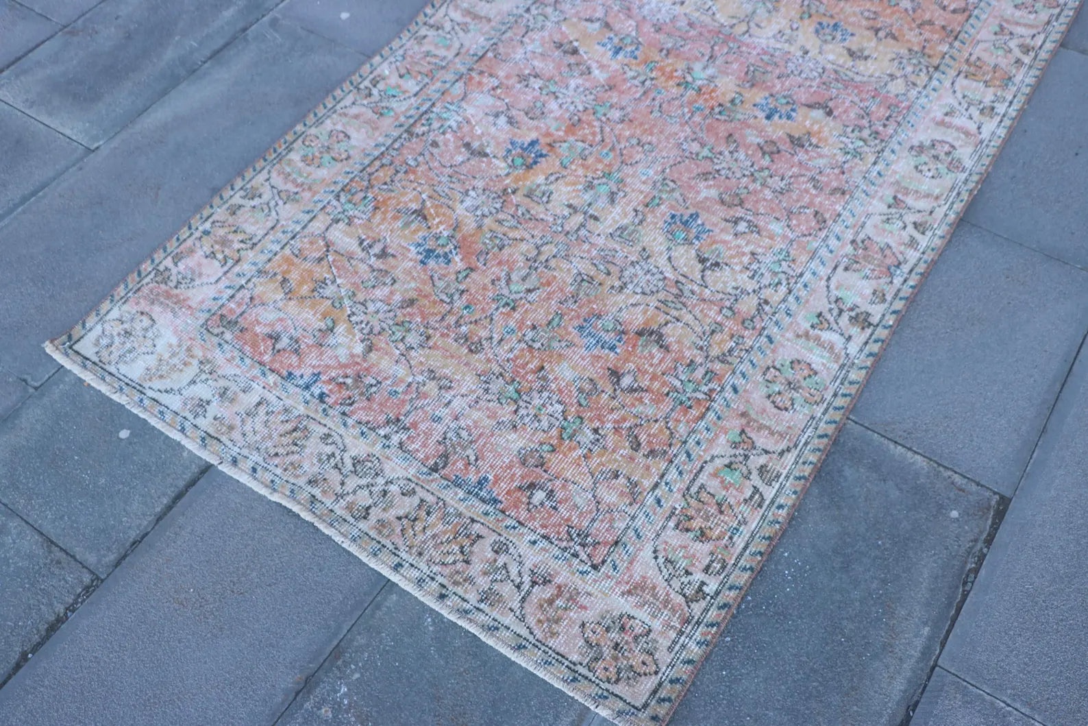 Vintage Turkish Accent Area rug 3.4 x 6.8 ft