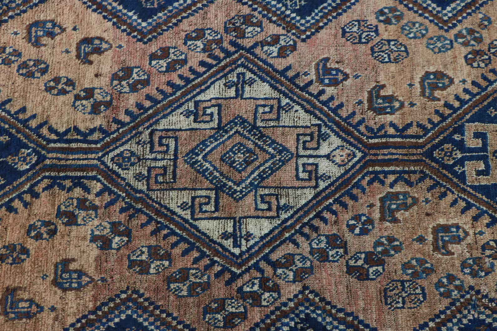Vintage Persian Accent Area Rug  2.9 x 4.8 ft
