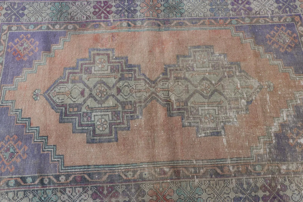 Vintage Turkish Accent Area rug 3.5 x 5.2 ft