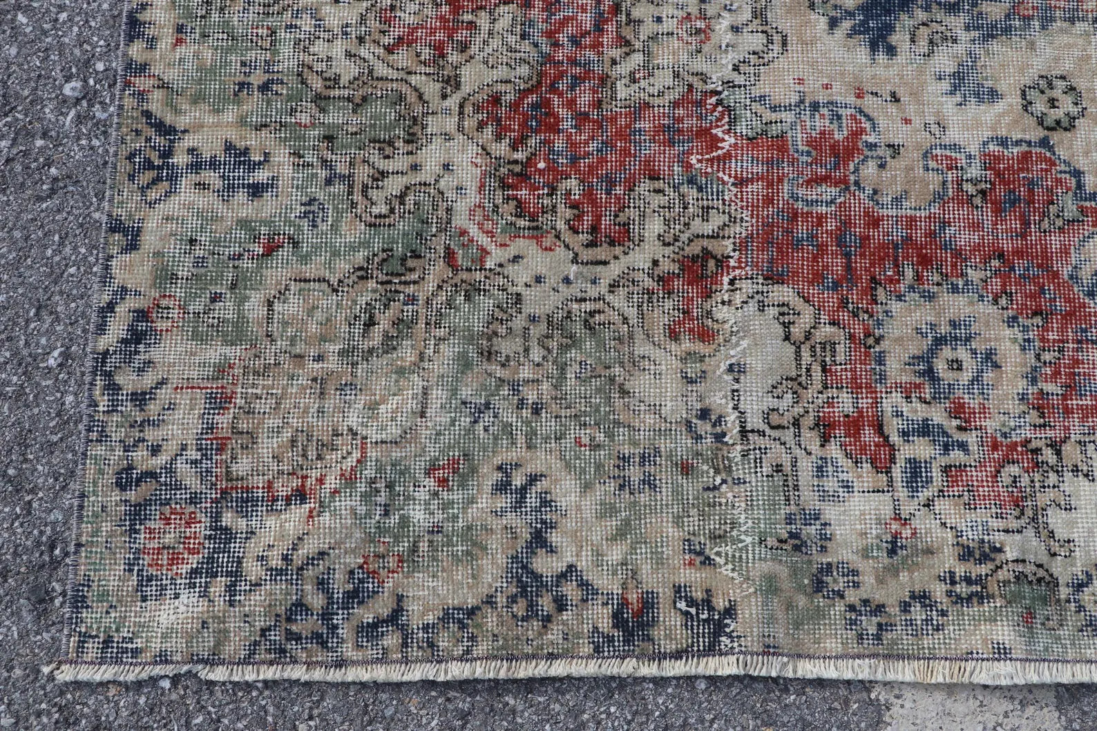 XL Vintage Turkish Accent Area Rug 6.6 x 10.7 ft