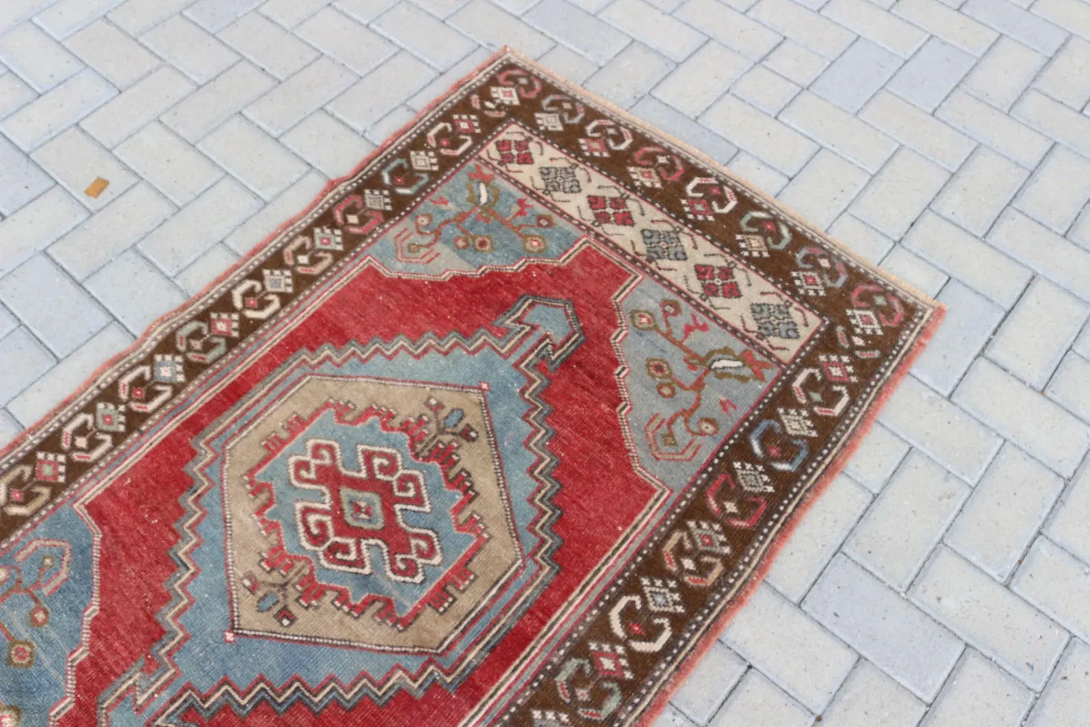 Vintage Turkish Accent Area rug 3 x 5.2 ft