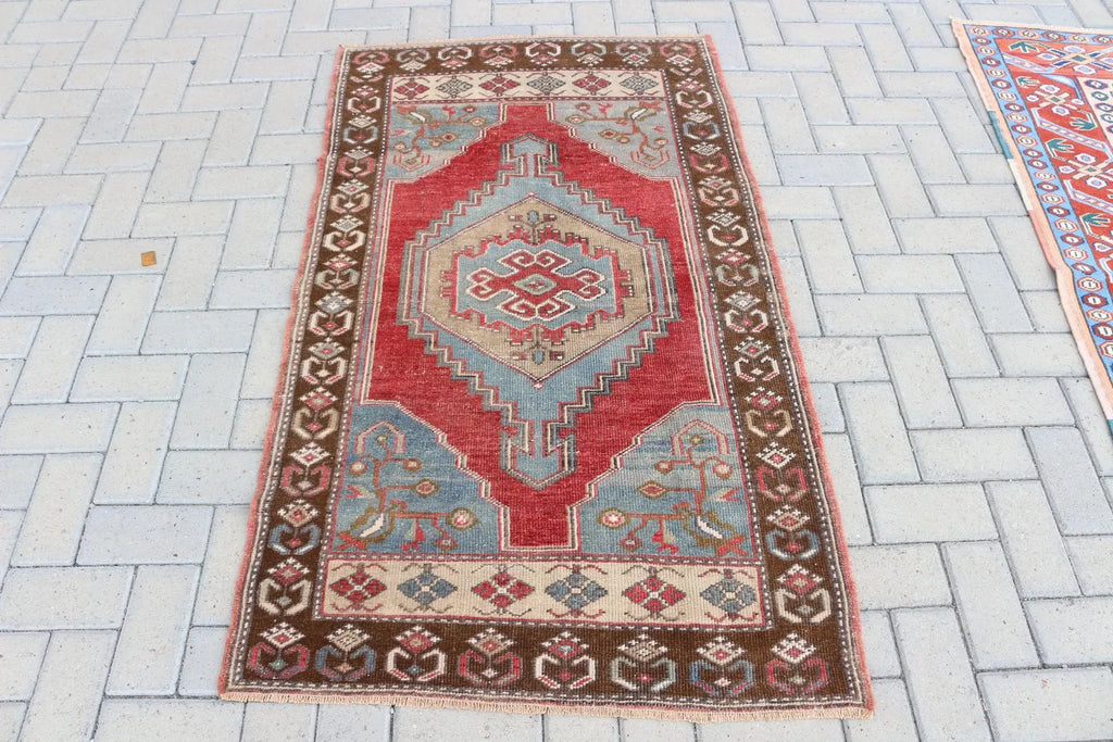 Vintage Turkish Accent Area rug 3 x 5.2 ft