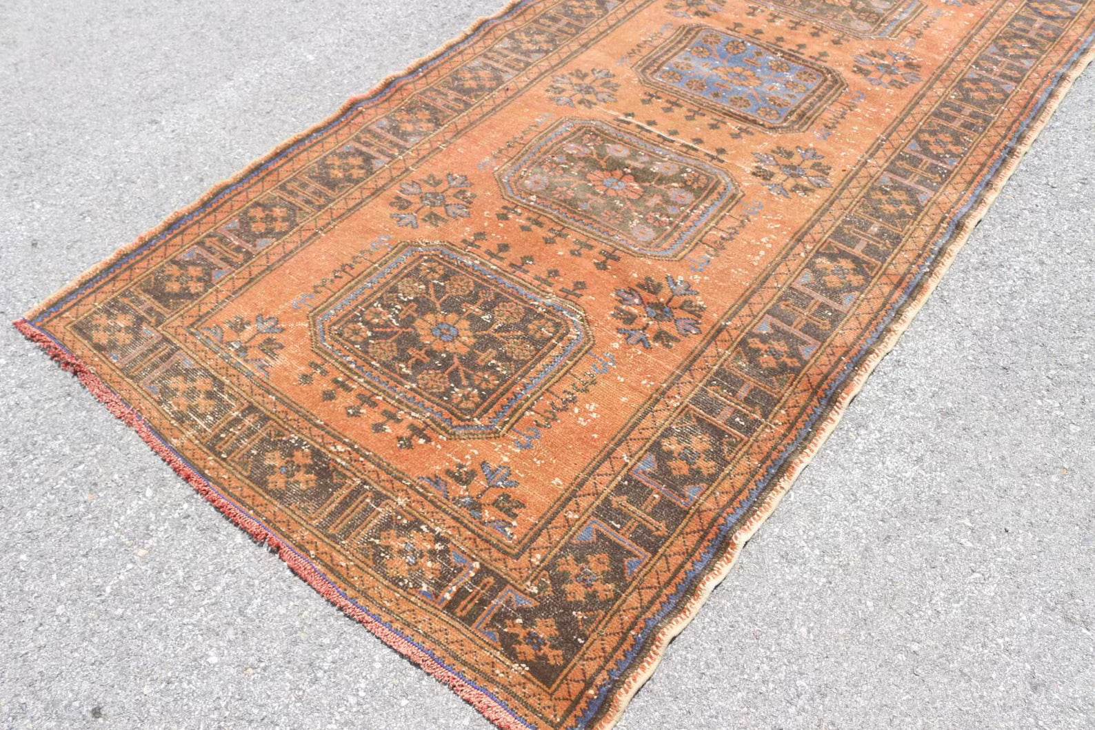 Vintage Turkish Accent Area rug 4.7 x 10.7 ft