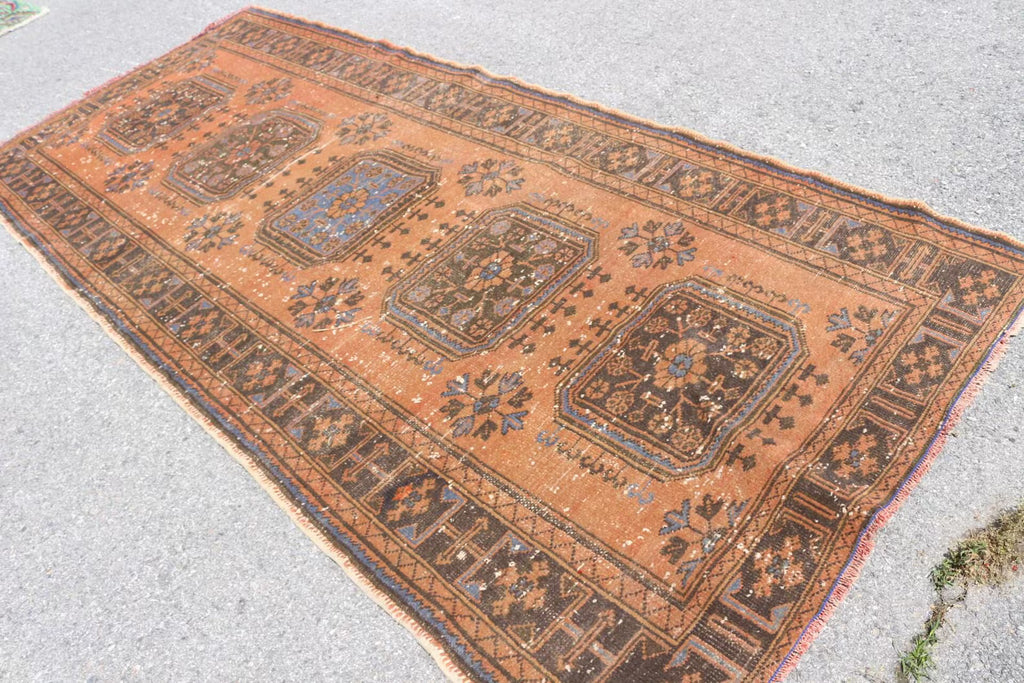 Vintage Turkish Accent Area rug 4.7 x 10.7 ft