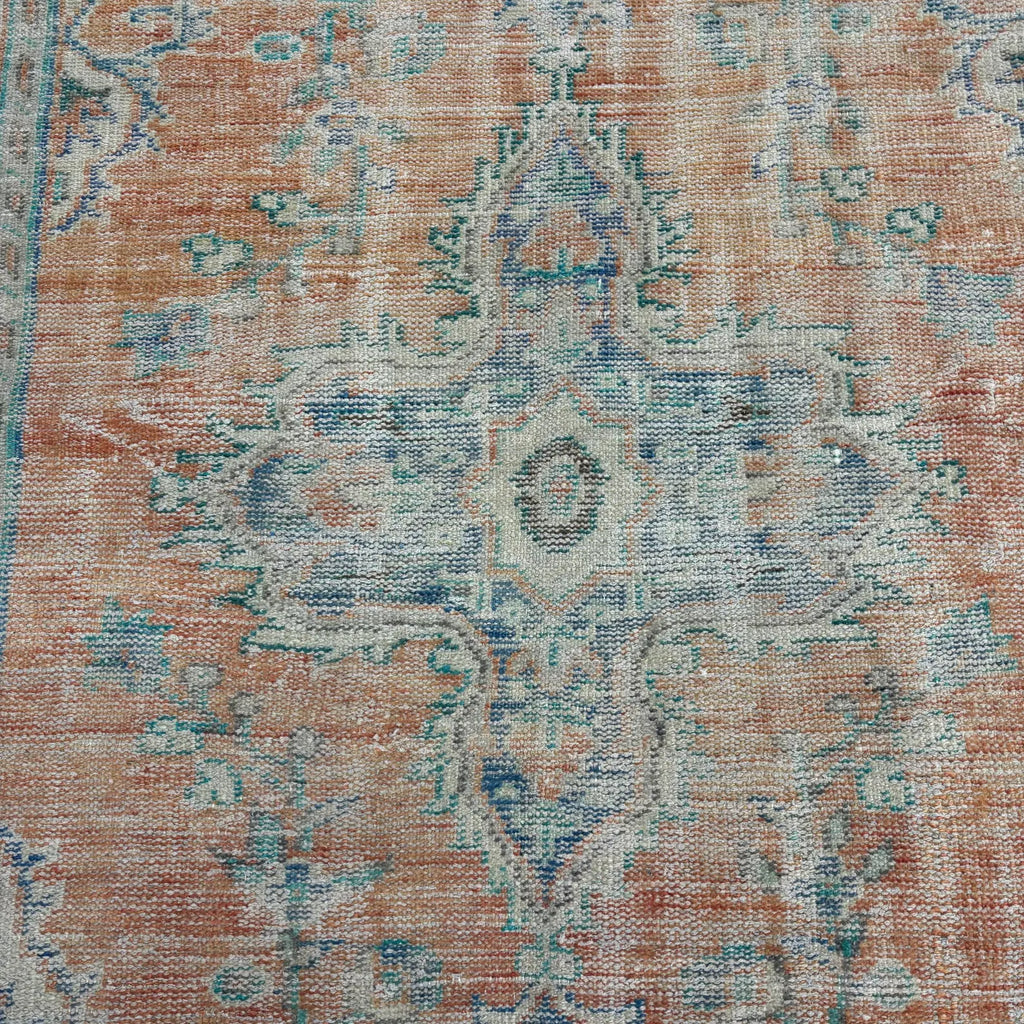 XL Vintage Turkish Accent Area Rug 6 x 9.6 ft