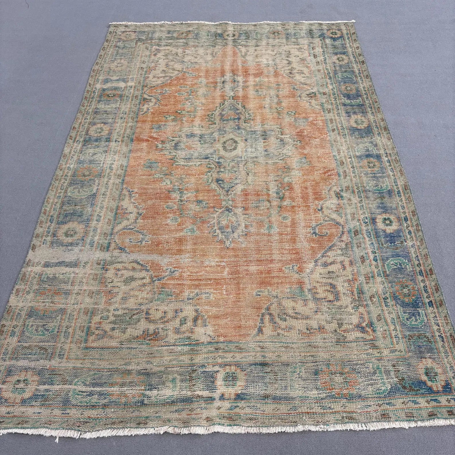 XL Vintage Turkish Accent Area Rug 6 x 9.6 ft