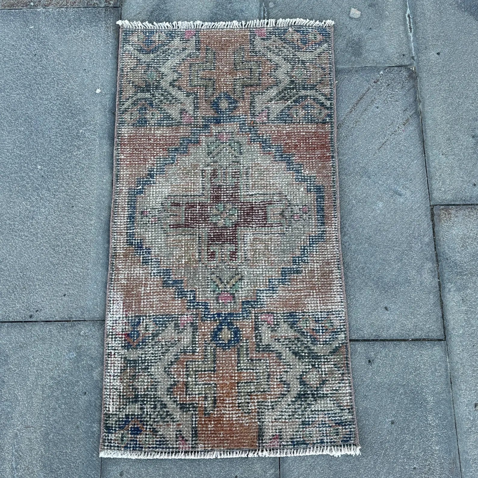 Vintage Turkish Mini Rug 1.4 x 2.8 ft