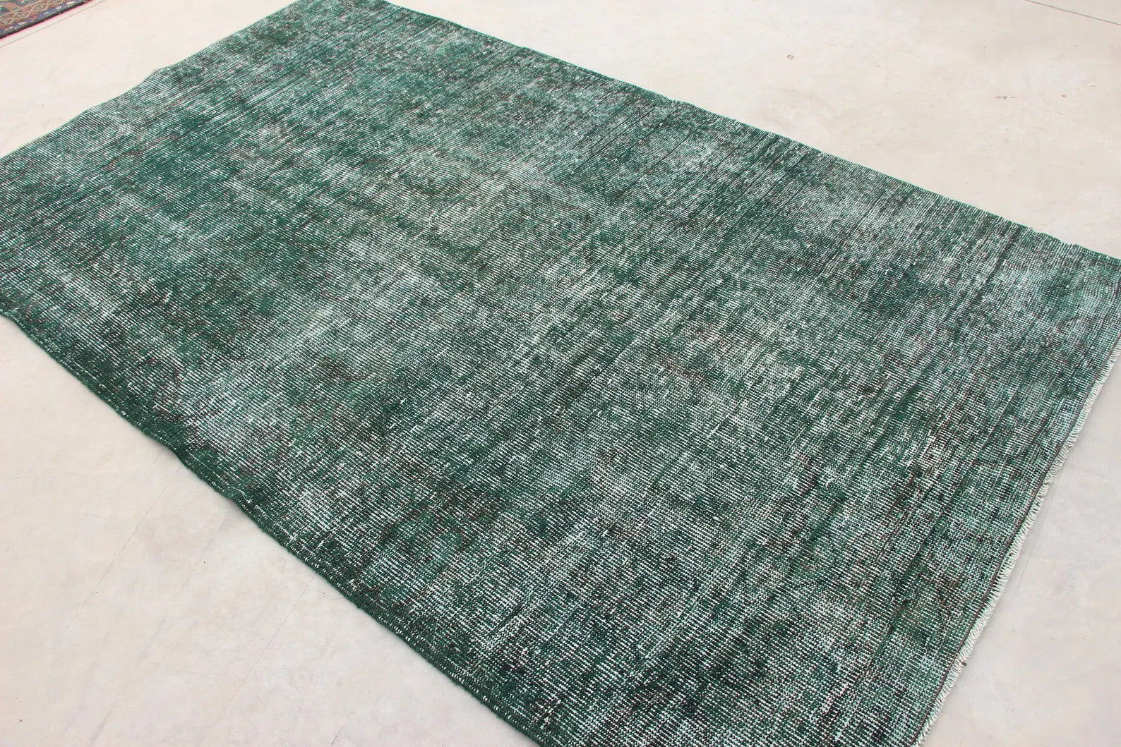 XL Vintage Turkish Accent Area rug 5 x 8.4 ft