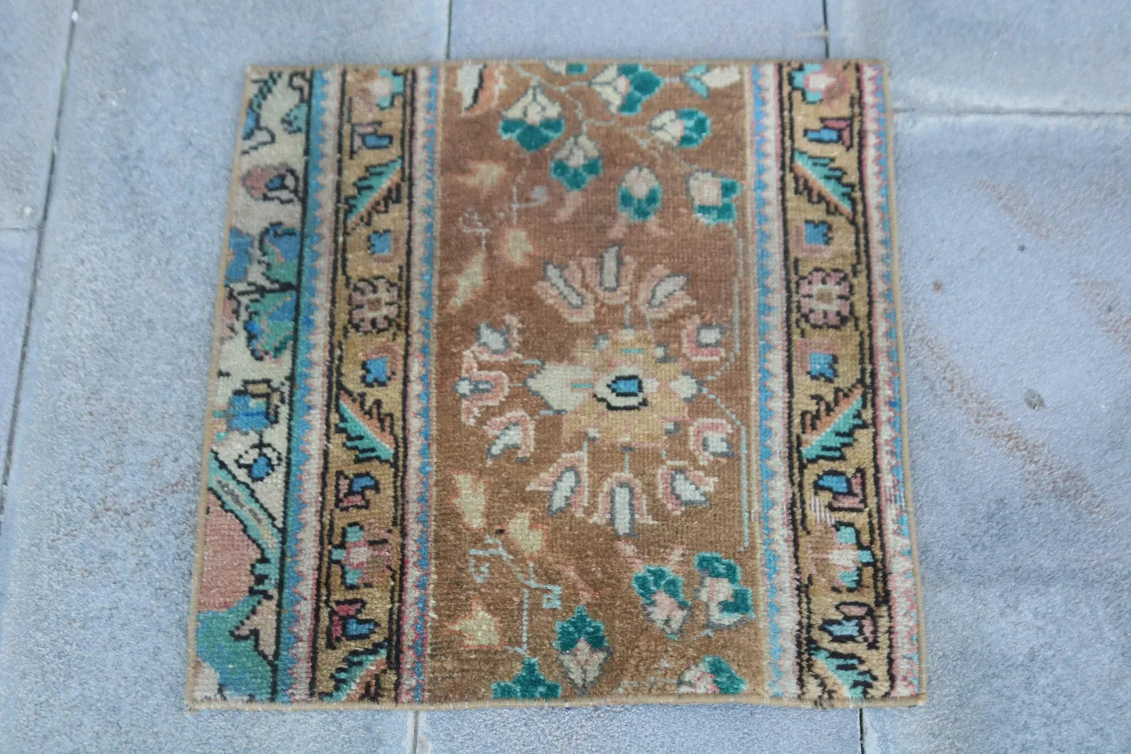 Vintage Turkish Mini Rug 1.6 x 1.6 ft