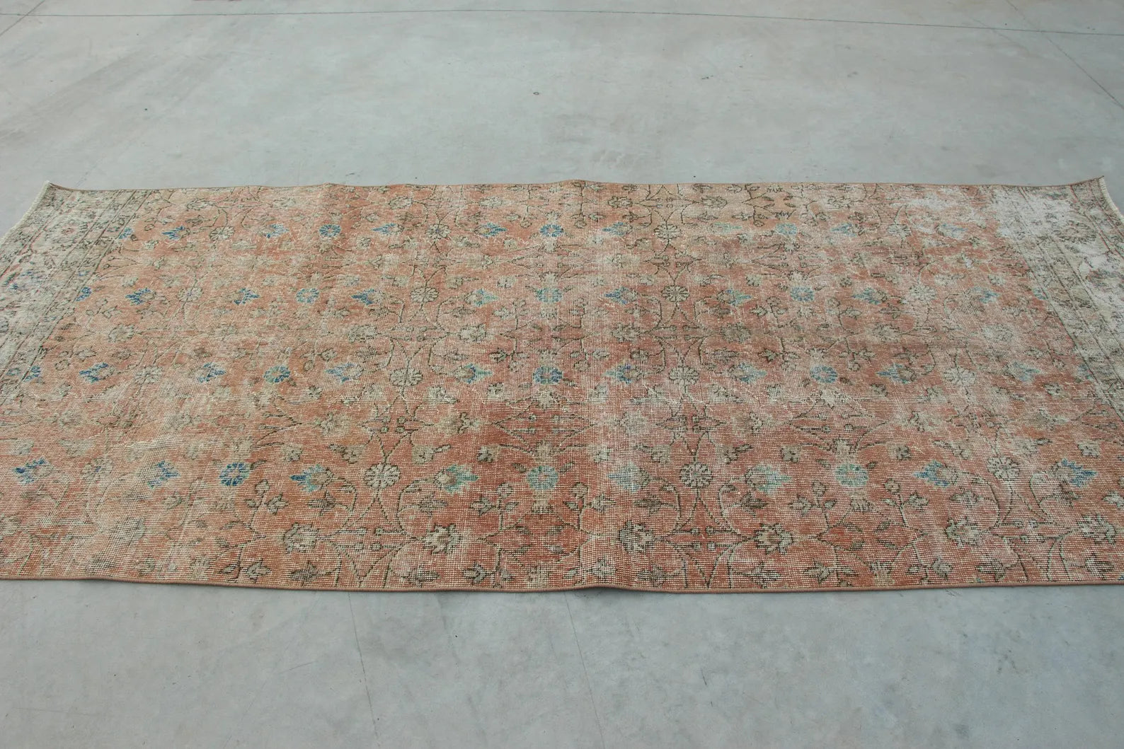 Vintage Turkish Accent Area rug 4.4 x 9.9 ft
