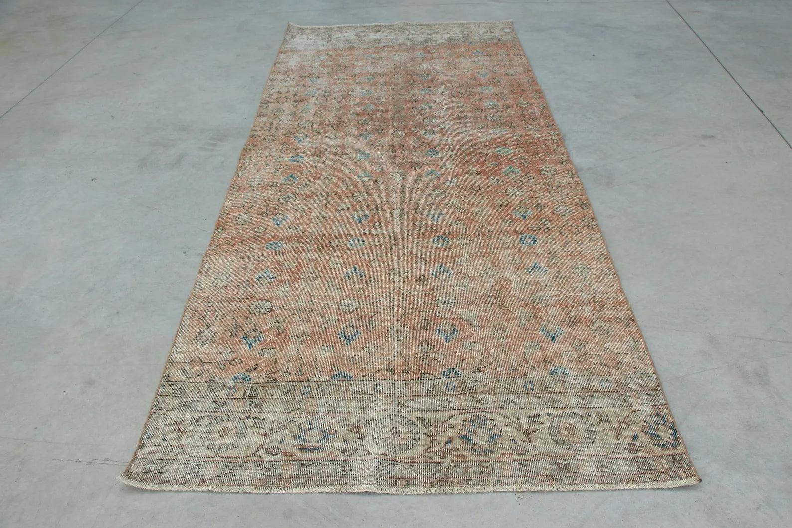 Vintage Turkish Accent Area rug 4.4 x 9.9 ft