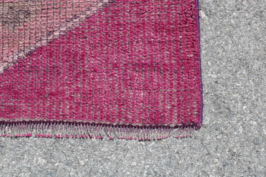 Vintage Turkish Runner Rug 2.8 x 9.4 ft